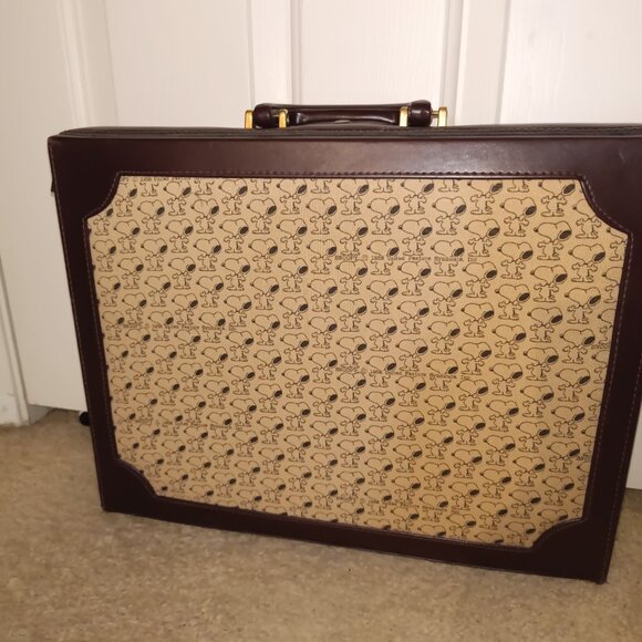 Snoopy Vintage Leather Attache (Briefcase) With Locks and Keys - RARE! - Picture 2 of 10